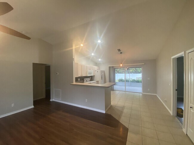 Building Photo - 3928 Champagne Ave