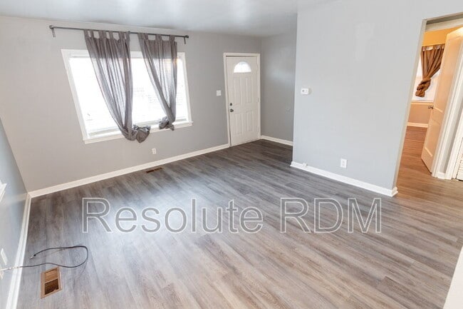 Building Photo - 1128 Sterling St