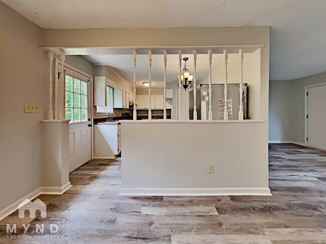 Building Photo - 2269 Belmore Ln