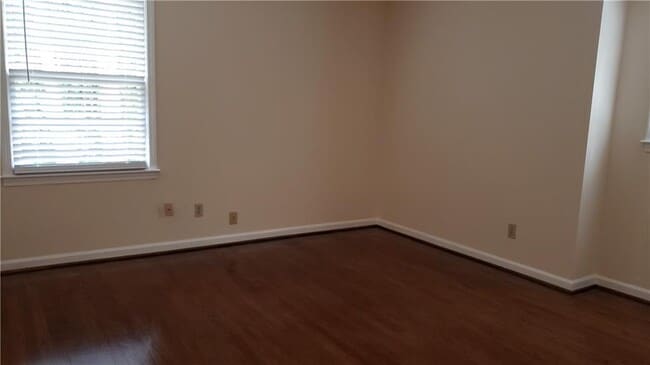 Building Photo - 2134 Masonwood Cir SW