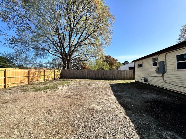 Building Photo - Aragona Village-Single Family Home