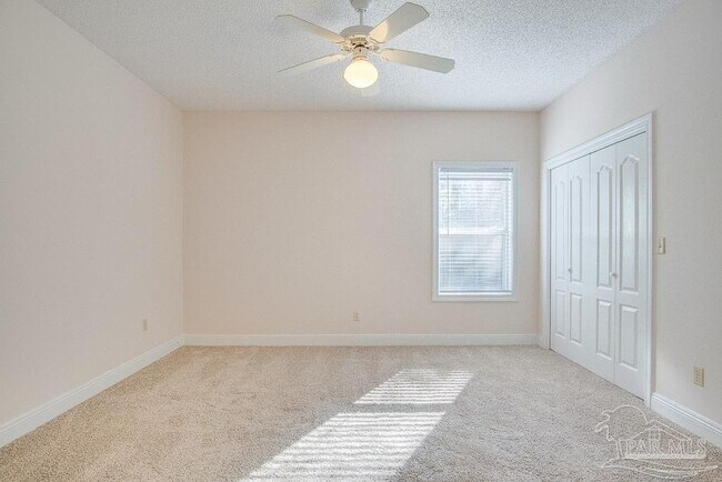 Building Photo - 3461 Oakmont Dr