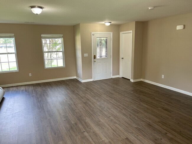 Building Photo - 230 Laramie Circle