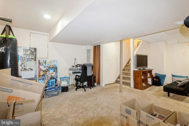 Building Photo - 102 Landing Dr