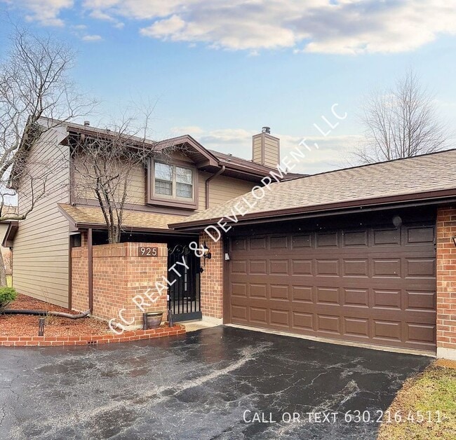 Primary Photo - 925 Indian Boundary Dr