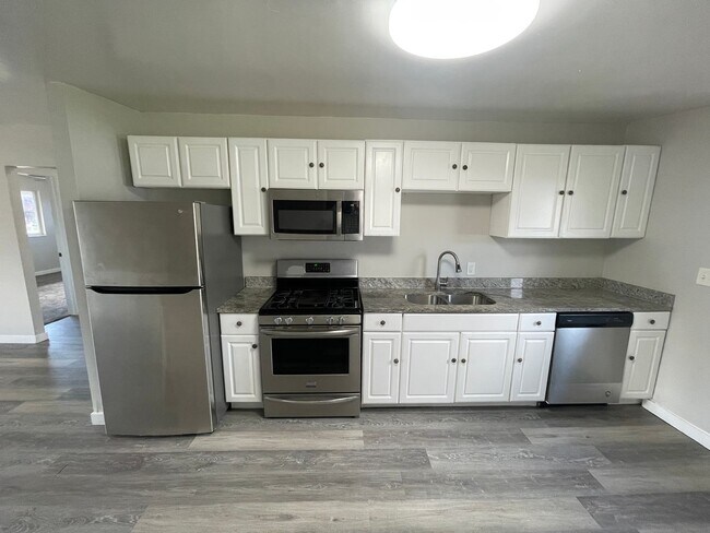 Primary Photo - Great 3 Bed/1 Bath in Ogden