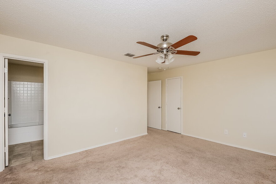 Building Photo - 508 Nuffield Ln