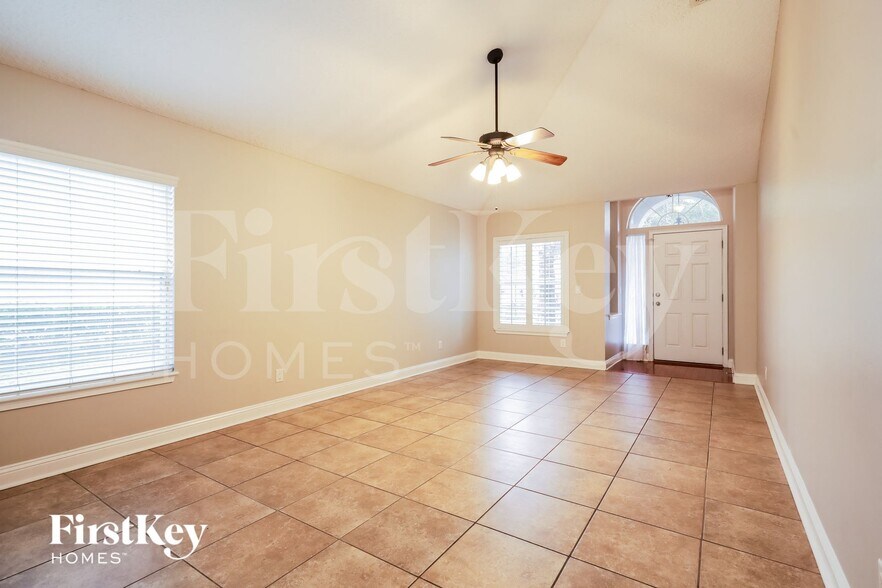 Building Photo - 14728 Falling Waters Dr