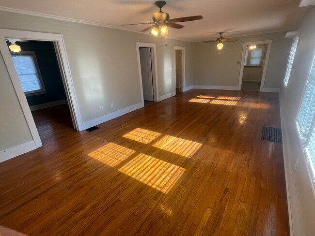 Living area - 1801 S Olive St