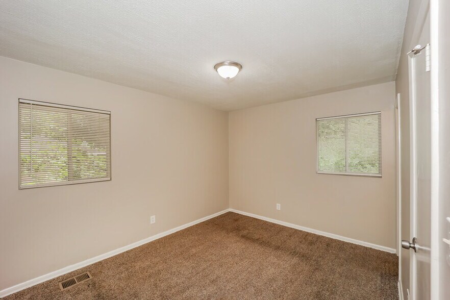 Building Photo - 8175 Eton Ct