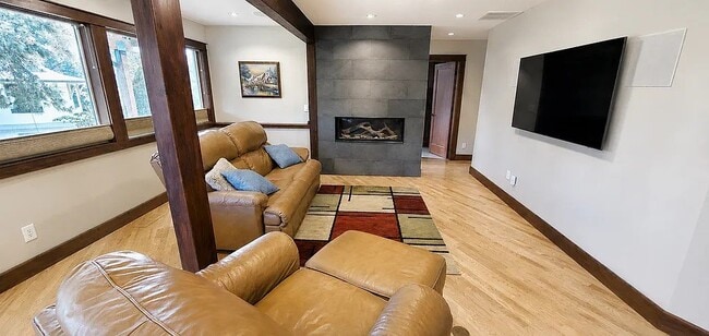 Building Photo - 175 Palos Verdes