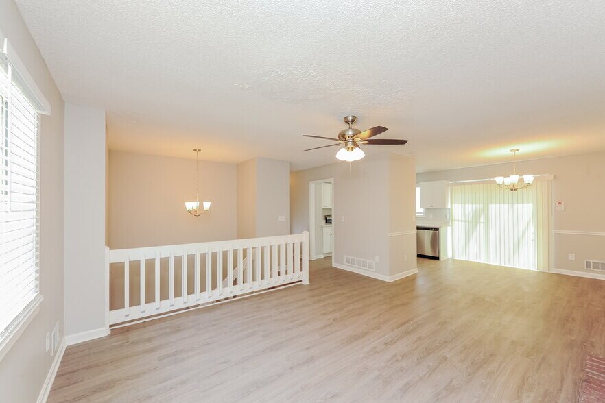 Building Photo - 1120 Brenton Dr NW