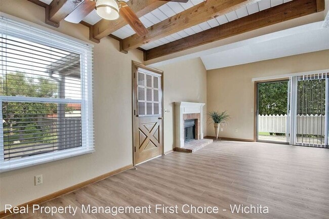 Building Photo - 2 br, 2 bath House - 1717 S Cypress Unit 821