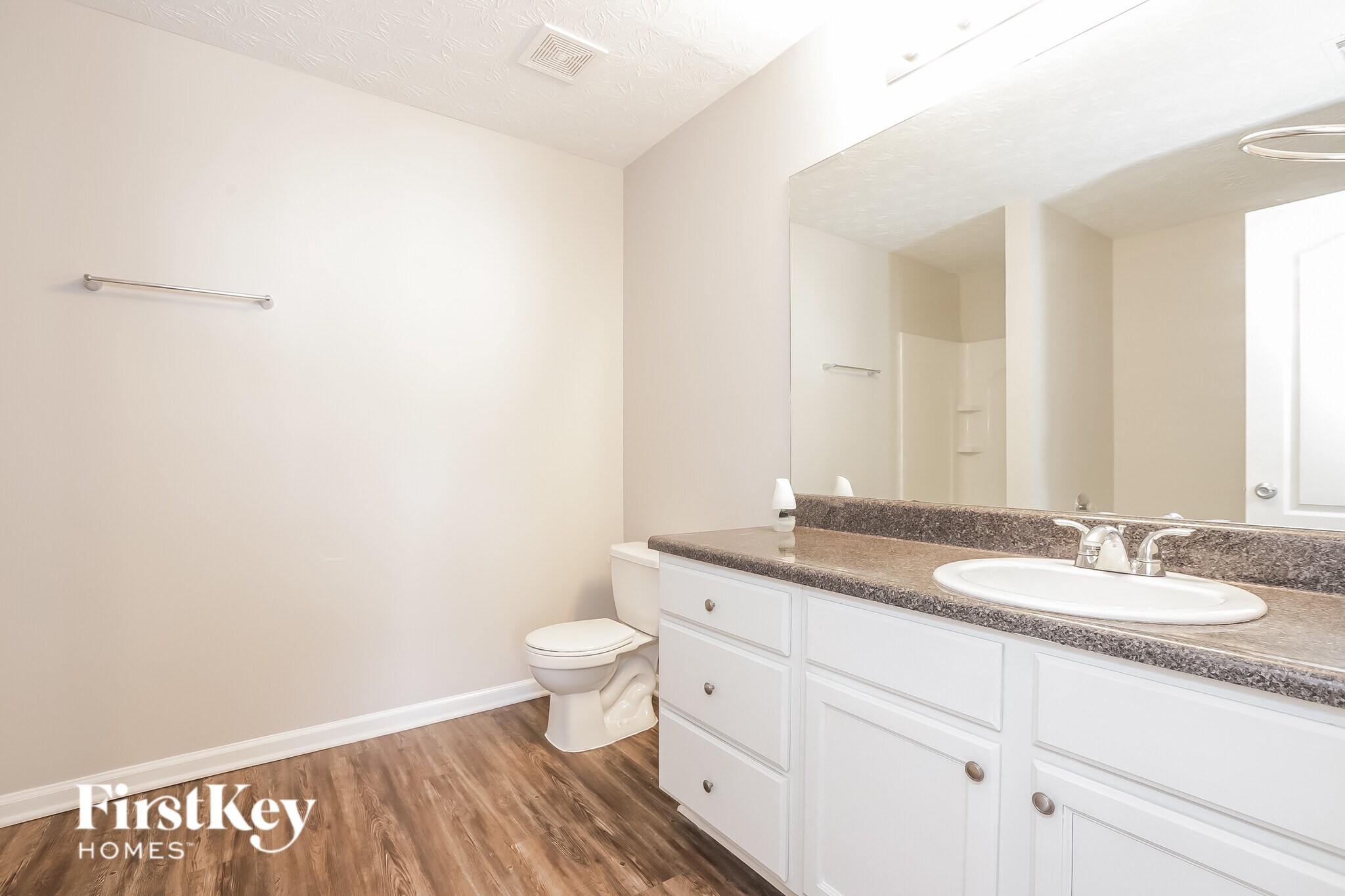 Building Photo - 528 Simpson Pl Dr