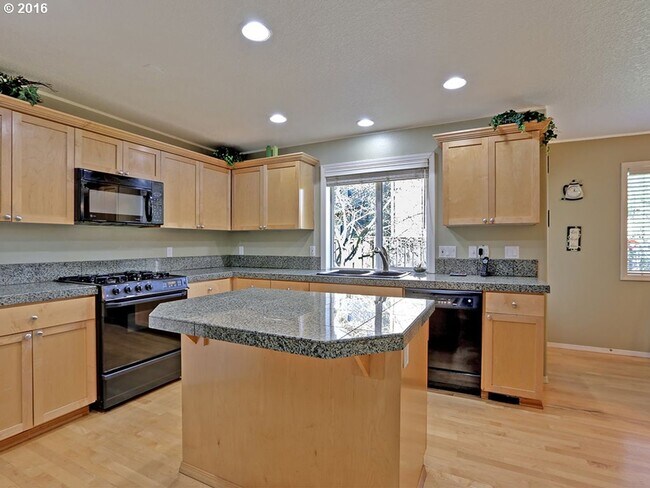Building Photo - Beautiful Cedar Mill Craftsman on a Corner Lot with 4 Bedrooms + Den, Large Backyard, Solar & EV ...