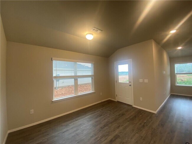 Building Photo - 2834 W Emil Dr
