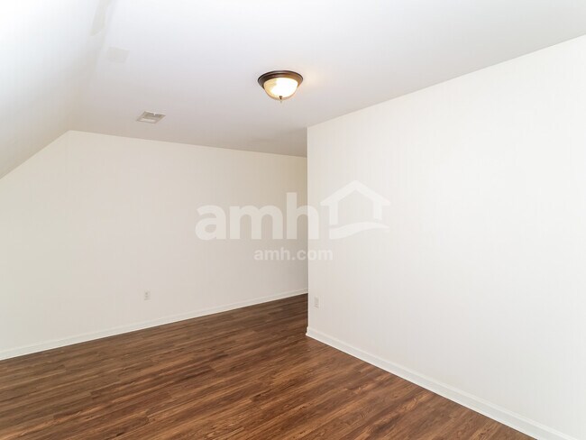 Building Photo - 6329 Asbury Pl