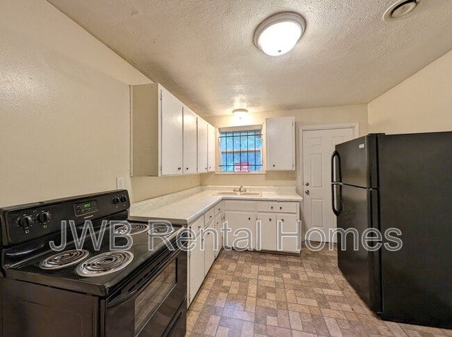 Building Photo - 1864 W 13th St