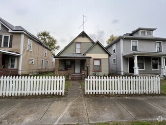 Building Photo - 330 N Holmes Ave