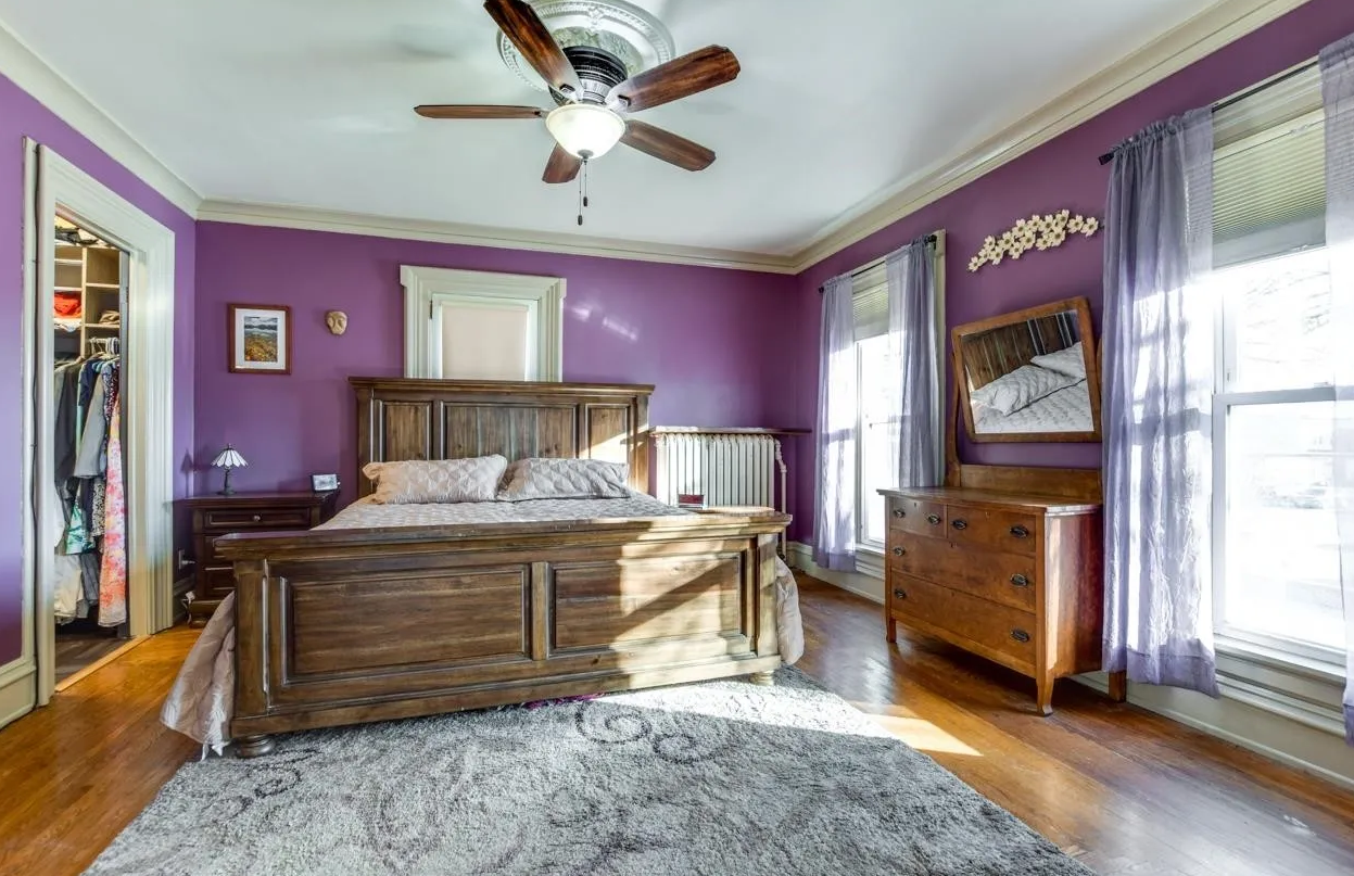 Master Bedroom - 215 Jackson St