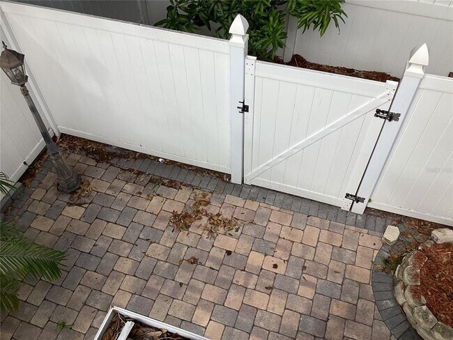 Building Photo - 3291 Brewster Dr