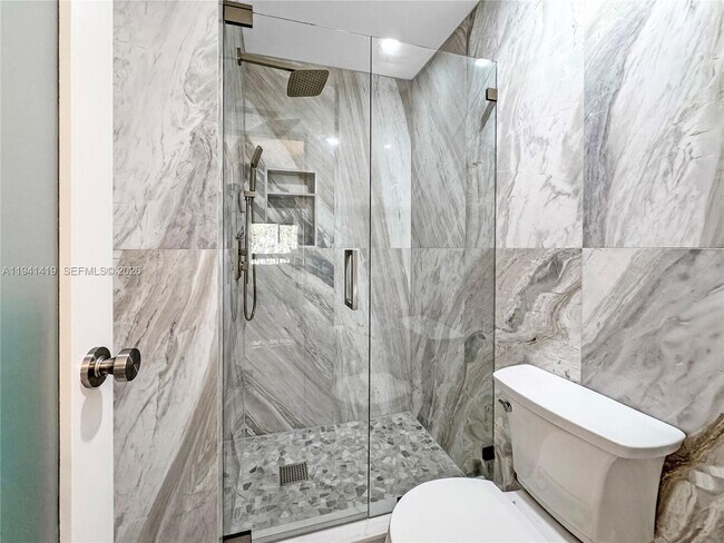 Building Photo - 1977 SW 15th St