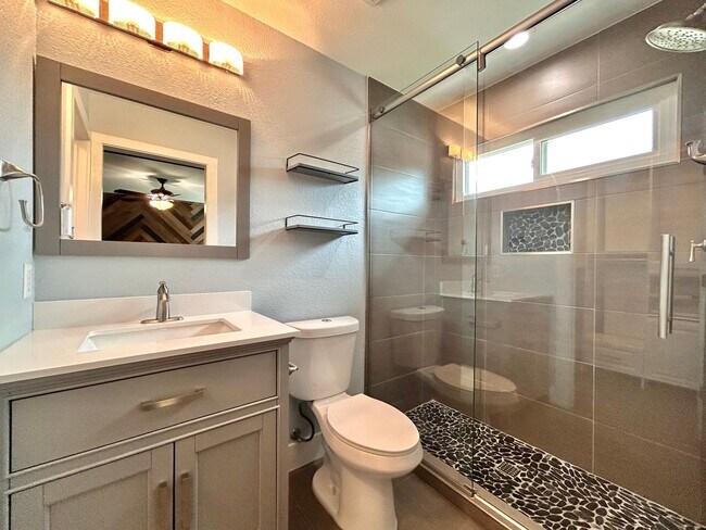 Building Photo - Modern 3/BR 2.5/BA Home with Patio & Balcony
