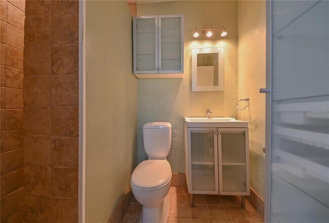 Building Photo - 3035 Granville Ct N