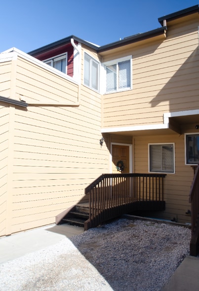 Building Photo - 2829 Springdale Ln