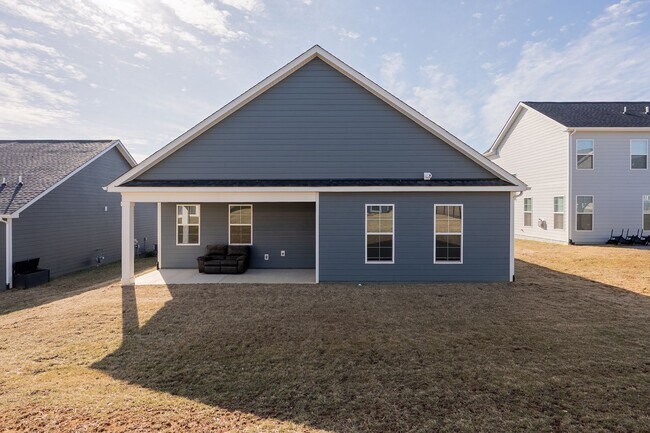 Building Photo - Modern Home with Open Floor Plan in Blacksburg