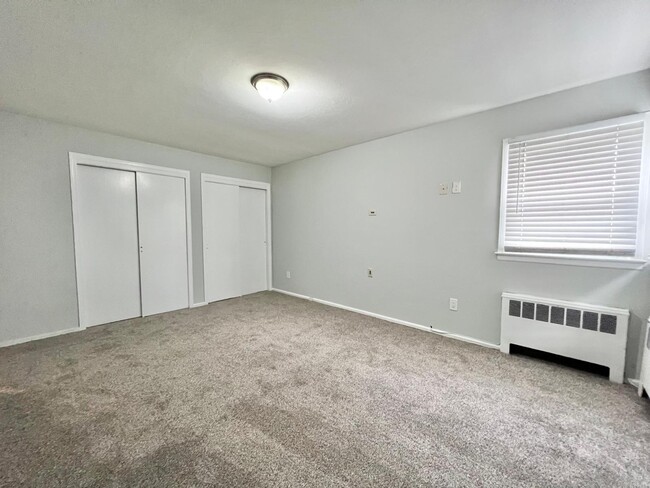 Building Photo - 51 Baisley Ave