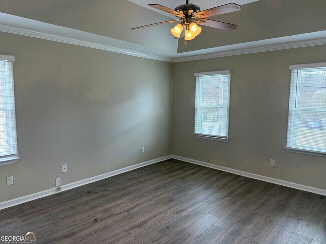 Building Photo - 2679 Foxglove Dr SW