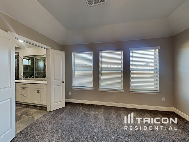 Building Photo - 4240 Calla Dr
