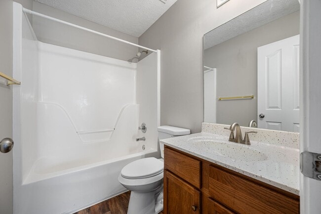 Building Photo - Hamlet Square Townhomes Unit 2410D