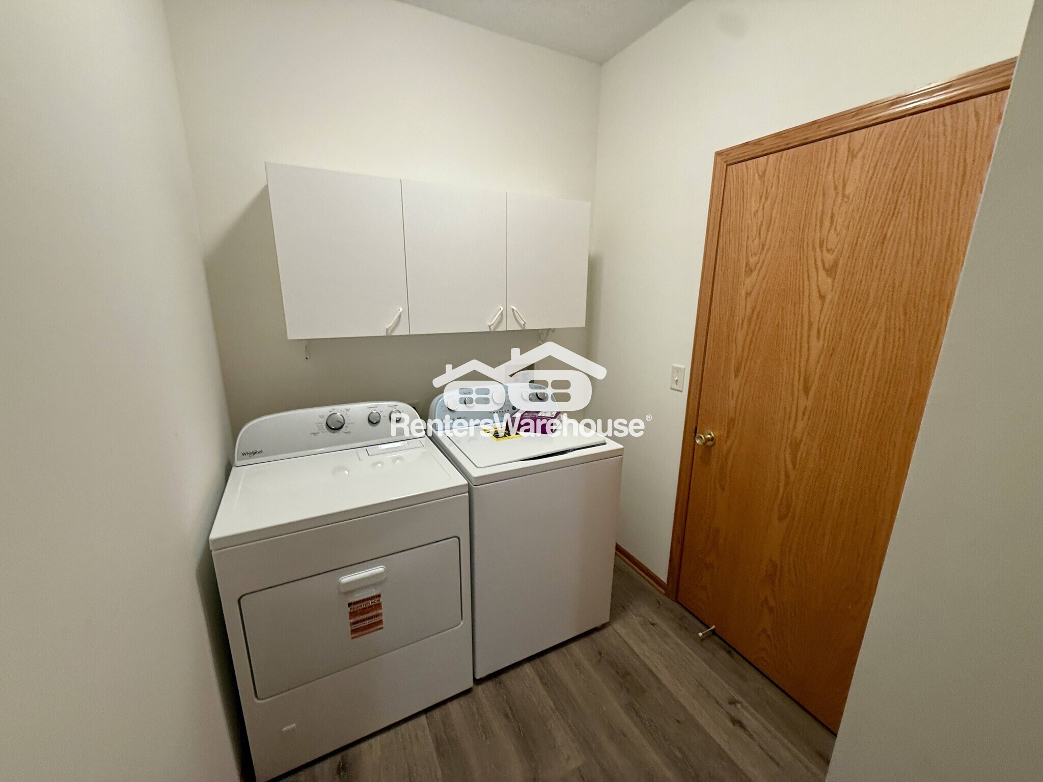 Building Photo - 1202 Crystal Pl E
