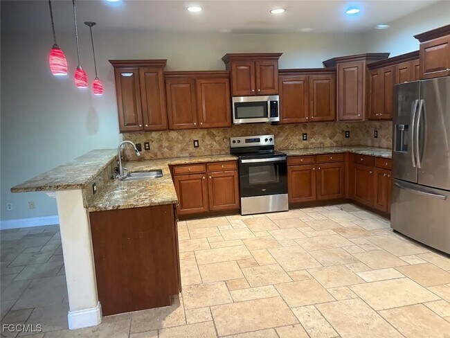 Building Photo - 12398 Rock Ridge Ln