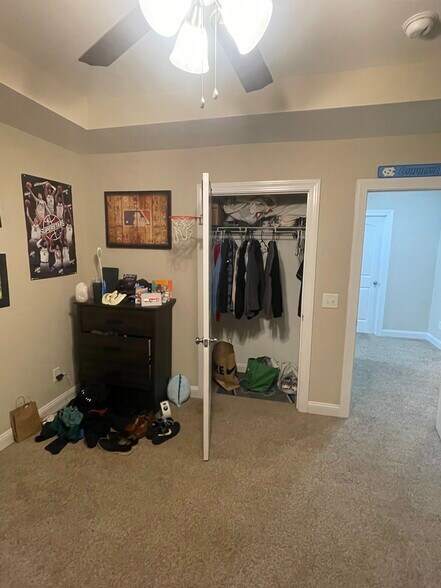 Building Photo - 500 Hillshade Ct