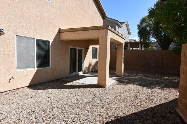 Building Photo - 2689 Niddrie Ave