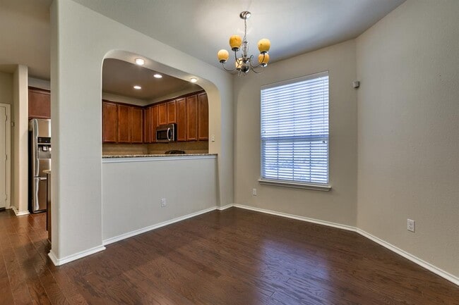 Building Photo - 3101 Davis Ln