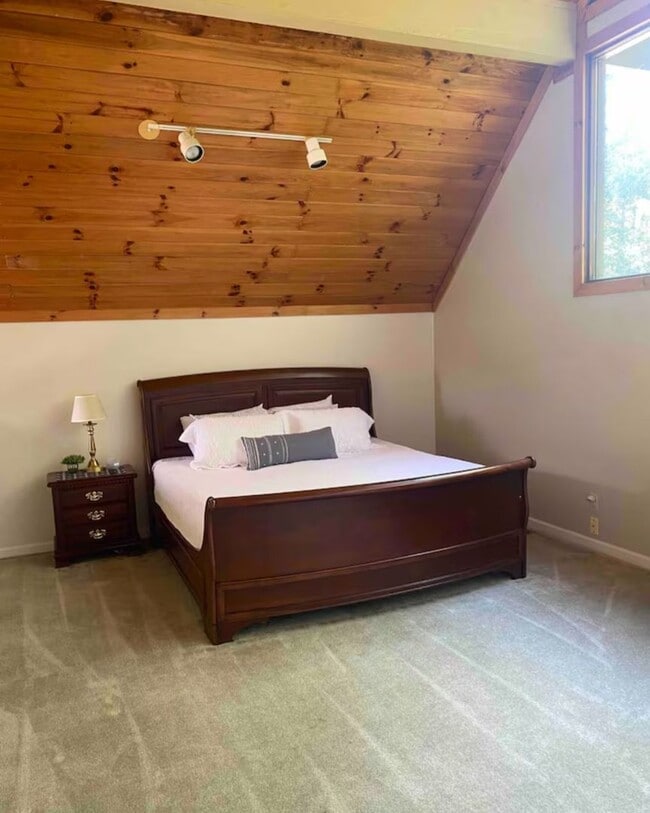 Building Photo - 3 Bedroom/2 Bath Home on Boone Lake - Piney Flats, TN