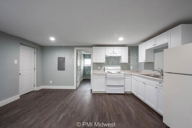 Building Photo - 238.5 N Beville Ave