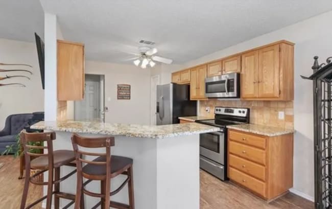Building Photo - 921 Bayfield Dr