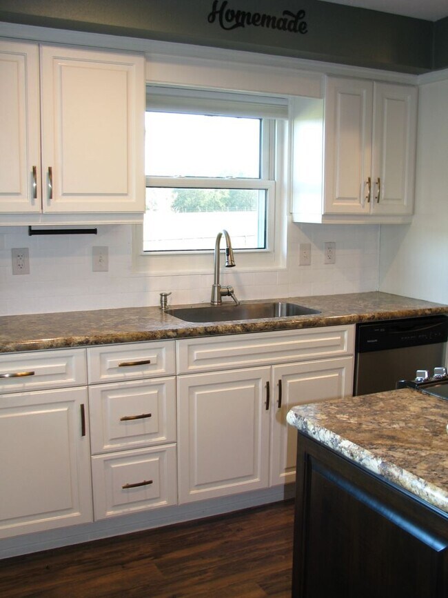 Building Photo - Beautiful 11.16 Acre Farm with Lots of Amenities!