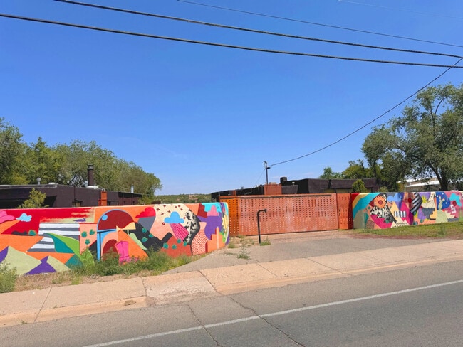 Building Photo - 2845 Agua Fria St