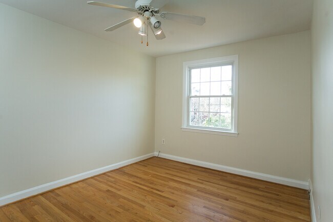 Building Photo - 1715 Glen Ridge Road