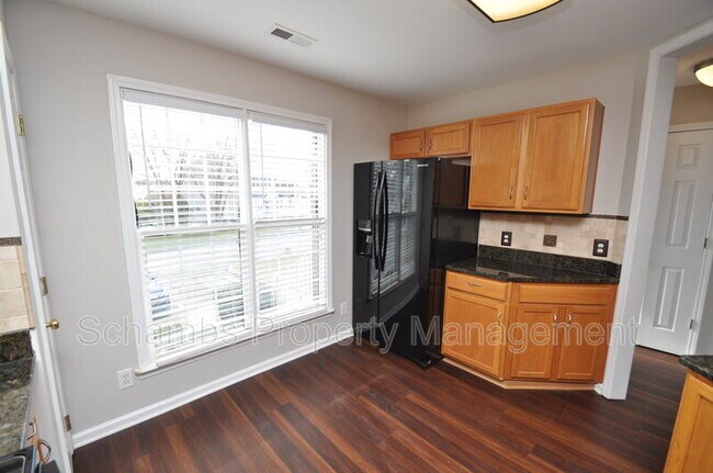 Building Photo - 402 Knightsborough Way