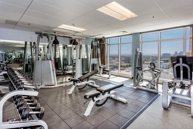 Building Photo - Luxury High-Rise Condo on Downtown Fremont Street!