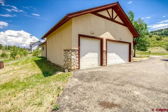 Building Photo - 3-Bedroom Home in Prime Location