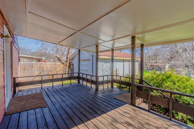 Building Photo - 600 NE 11th St