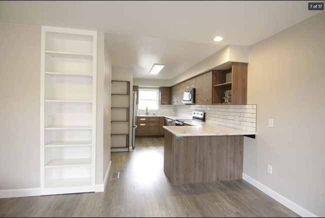 Building Photo - 1126/1128 E 29th Ave